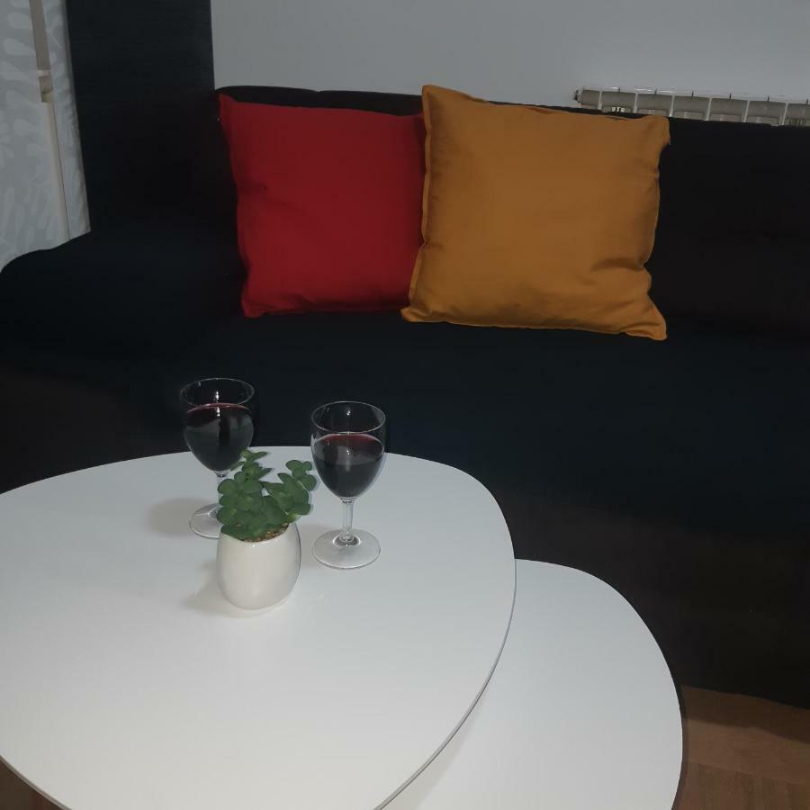 Apartment With Garage Lavici Zagreb Bagian luar foto